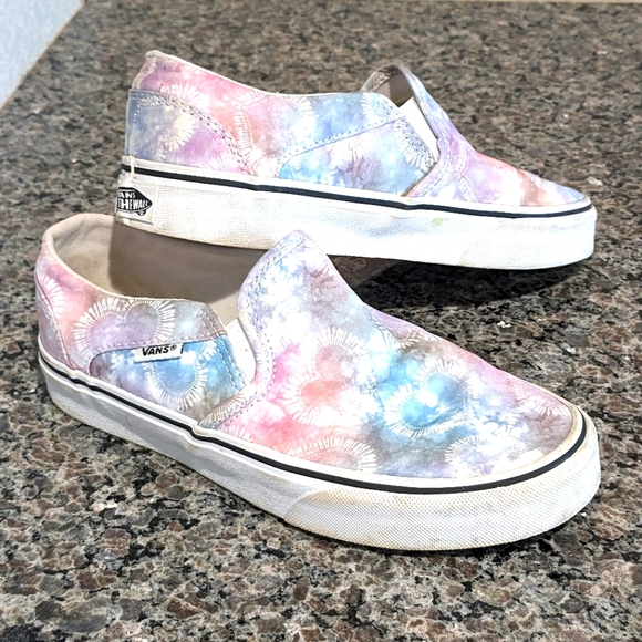 Multi colored heart design Vans - Picture 1 of 4